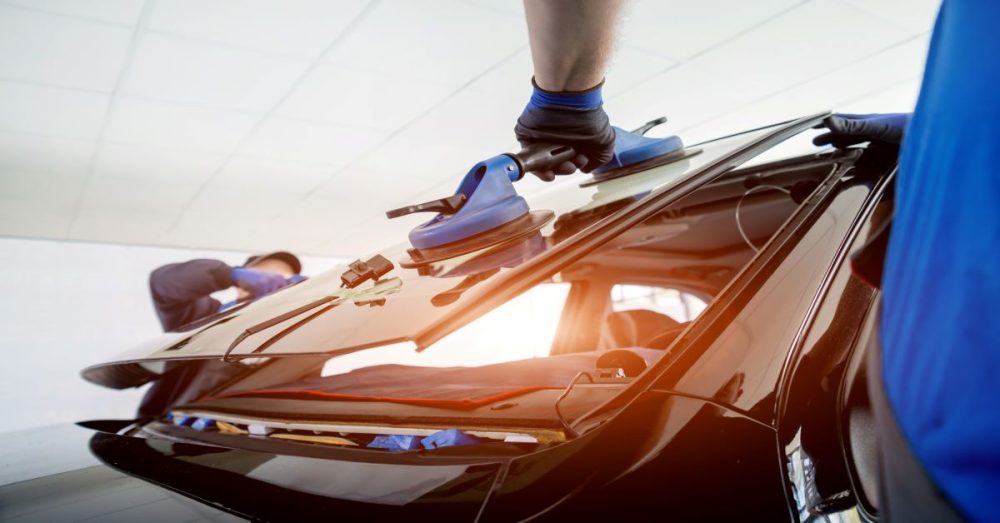 5 Tips on Choosing the Best Auto Glass Shop to Fix Your Windshield